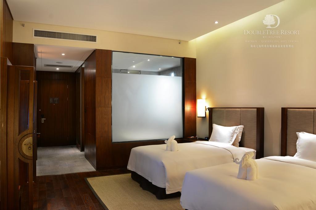 Doubletree Resort By Hilton Hotel Hainan - Qixianling Hot Spring Baoting Dış mekan fotoğraf