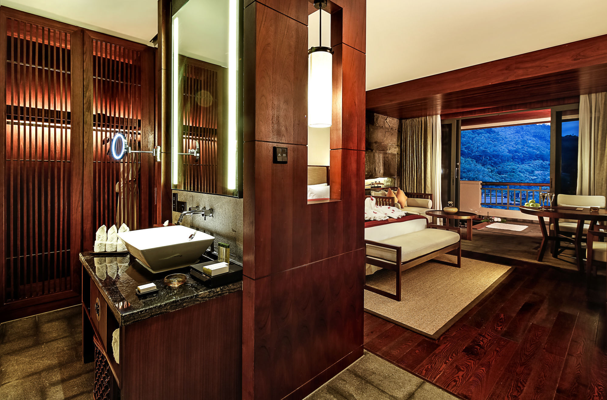 Doubletree Resort By Hilton Hotel Hainan - Qixianling Hot Spring Baoting Dış mekan fotoğraf